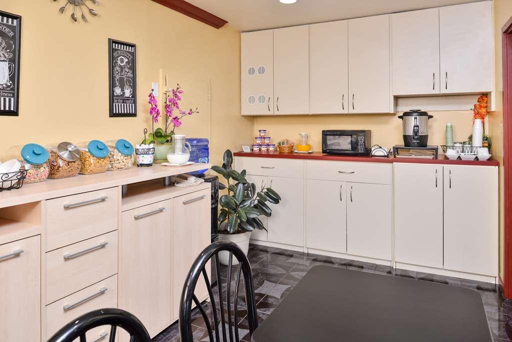 Americas Best Value Inn Buda Εξωτερικό φωτογραφία