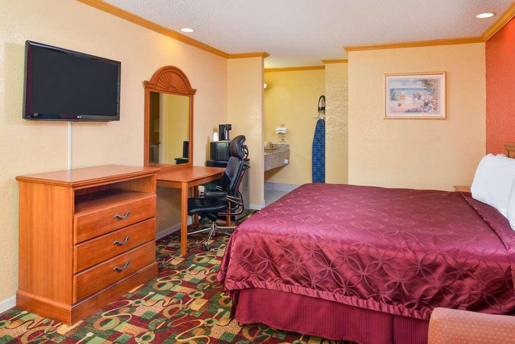 Americas Best Value Inn Buda Εξωτερικό φωτογραφία