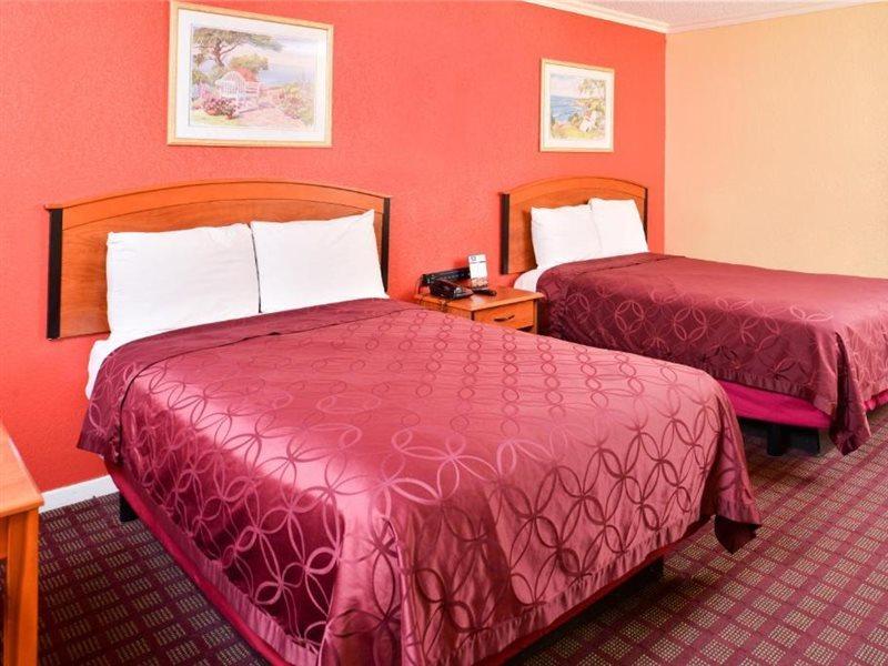 Americas Best Value Inn Buda Εξωτερικό φωτογραφία