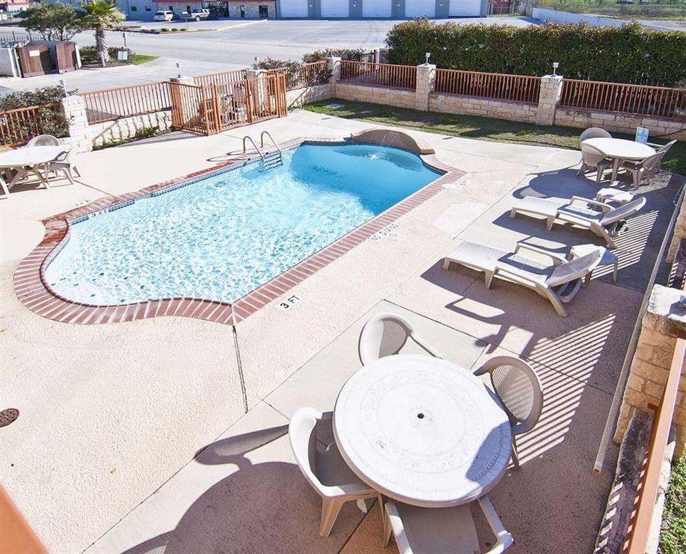 Americas Best Value Inn Buda Ανέσεις φωτογραφία