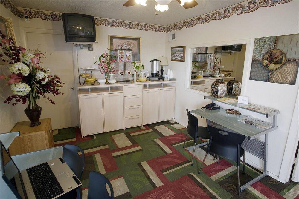 Americas Best Value Inn Buda Δωμάτιο φωτογραφία
