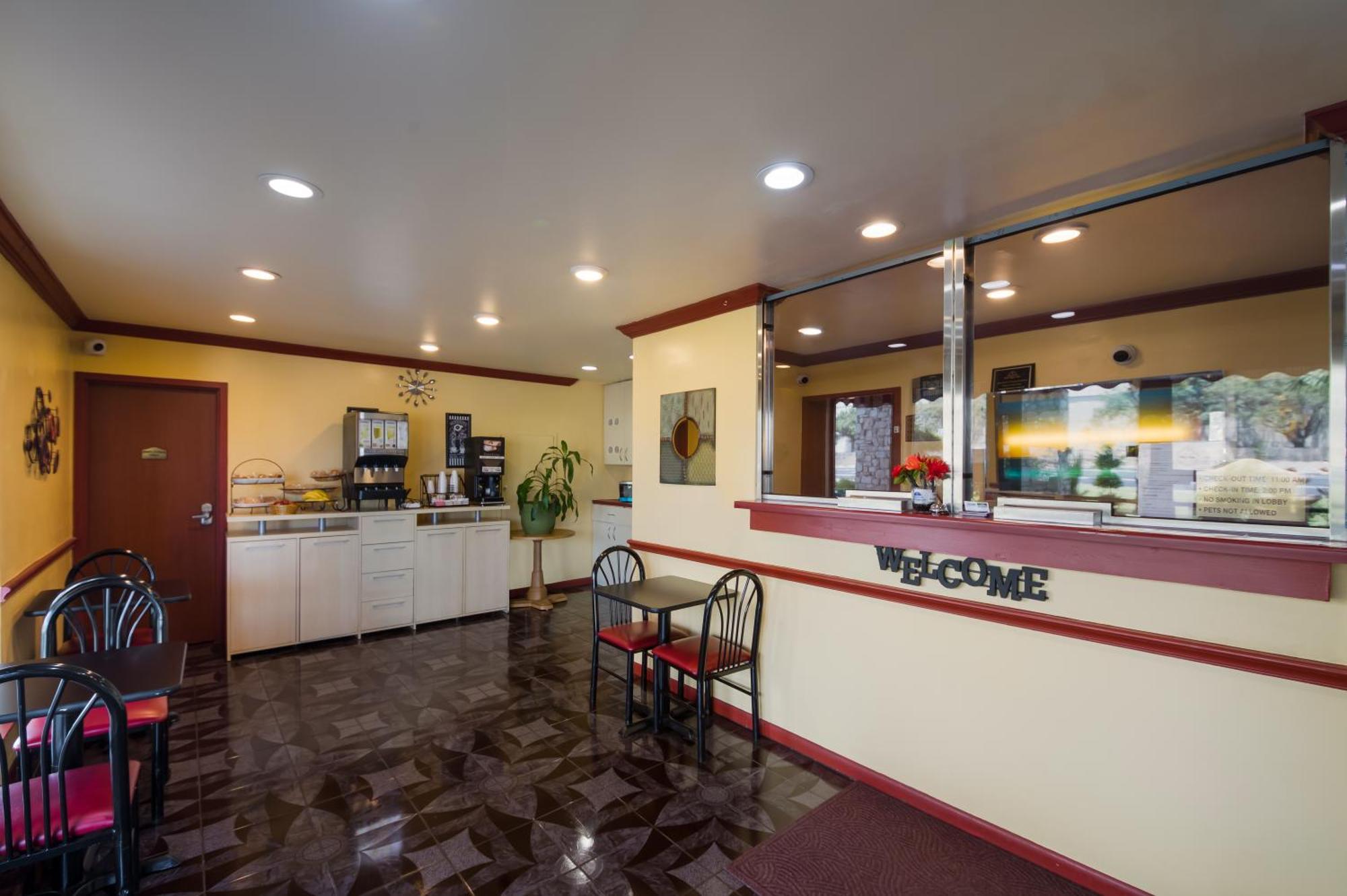Americas Best Value Inn Buda Εξωτερικό φωτογραφία