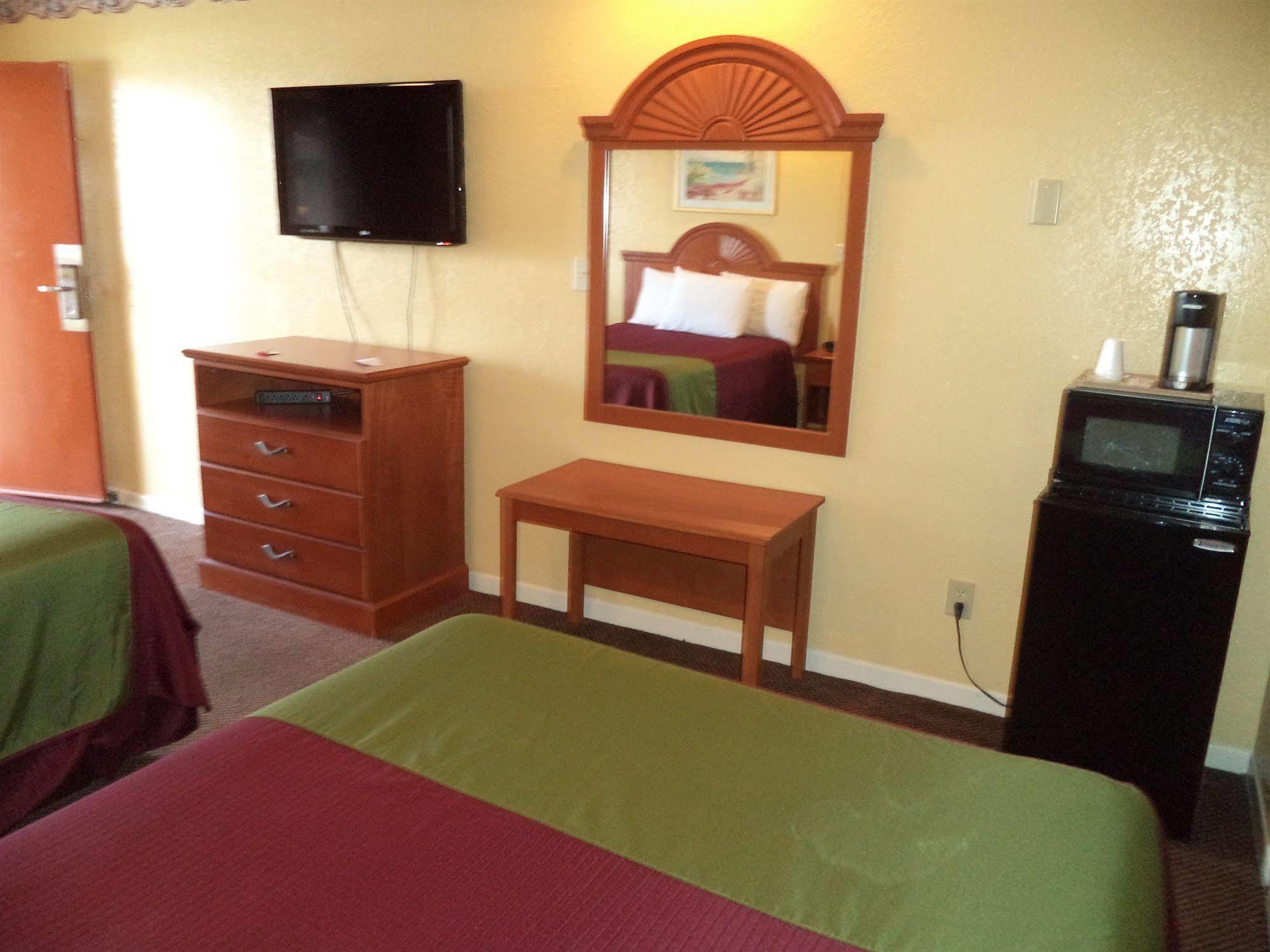 Americas Best Value Inn Buda Εξωτερικό φωτογραφία